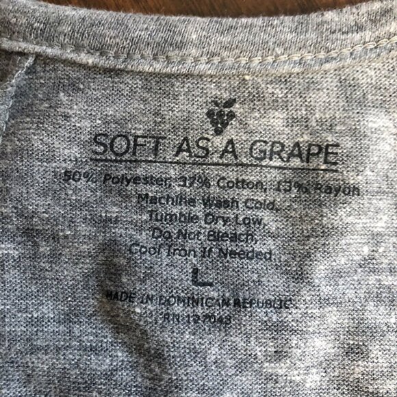 New York Yankees Future Pitcher Maternity T-Shirt Womens Size Large Gray NEW - Picture 5 of 7